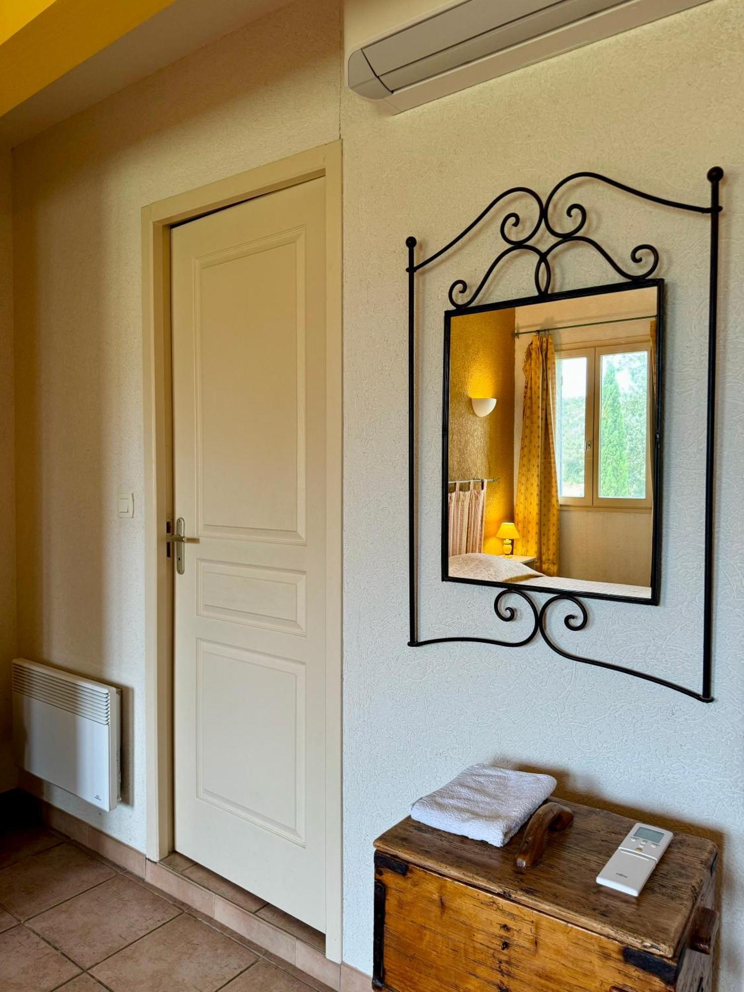 Mas Du Grand Peloux Hotel Port-Saint-Louis-du-Rhone Luaran gambar