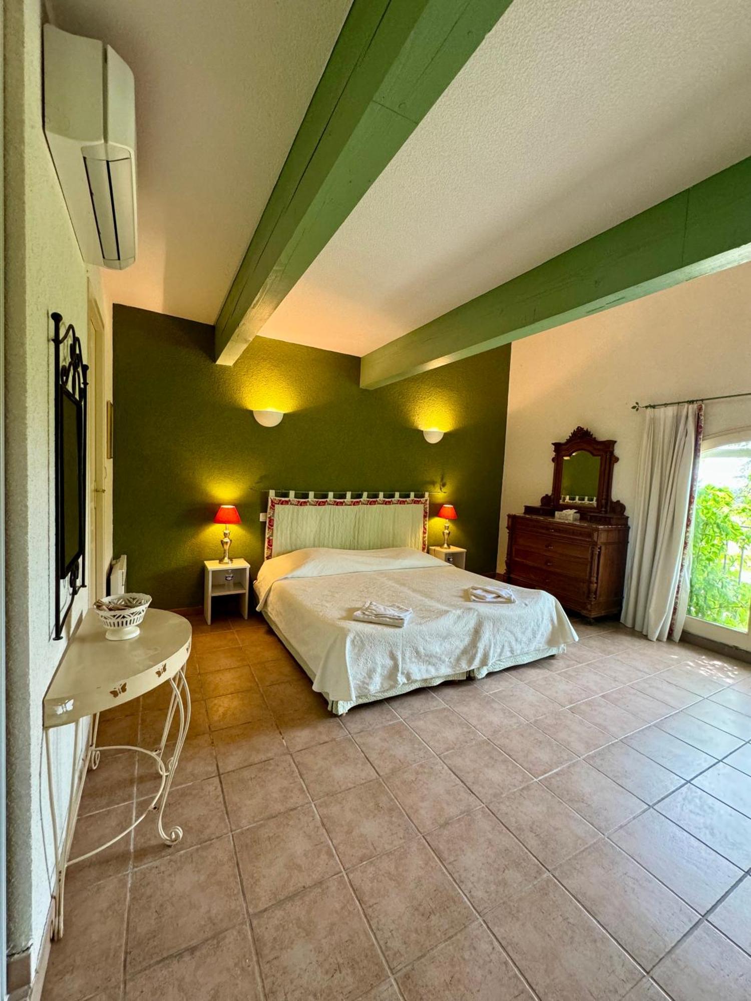 Mas Du Grand Peloux Hotel Port-Saint-Louis-du-Rhone Luaran gambar
